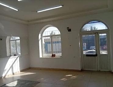 Недвижимость: Сдаются помещении под бизнес на 1 этаже 1)30 кв 2)38 кв 3 комн — 3