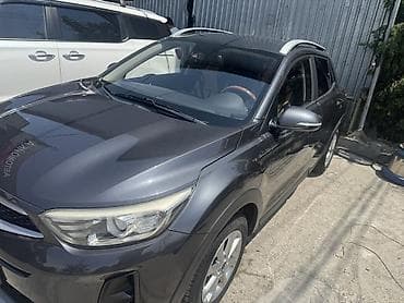 smart plus: Kia Stonic: 2018 г., 1.4 л, Автомат, Бензин, Кроссовер — 2