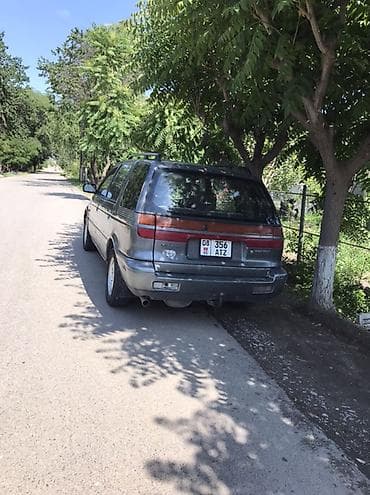 toyta altezza: Mitsubishi Space Wagon: 1992 г., 2 л, Механика, Бензин, Универсал — 2