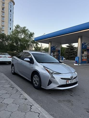 Toyota Prius: 2016 г., 1.8 л, Автомат, Гибрид, Лифтбек — 1