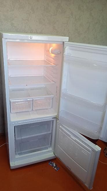 ipod 6: Холодильник Indesit, Двухкамерный — 1