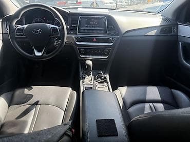Hyundai Sonata: 2018 г., 2 л, Автомат, Газ, Седан — 10