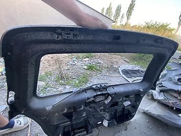 e500 124: Крышка багажника Mercedes-Benz, Оригинал — 4