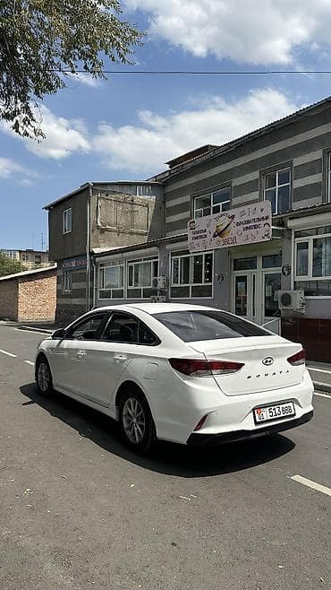 Hyundai Sonata: 2020 г., 2 л, Автомат, Газ, Седан — 5