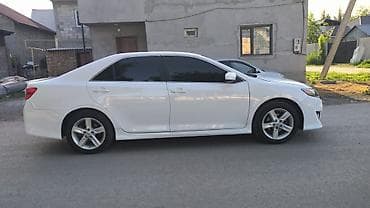 Toyota Camry: 2012 г., Автомат, Бензин, Седан — 10
