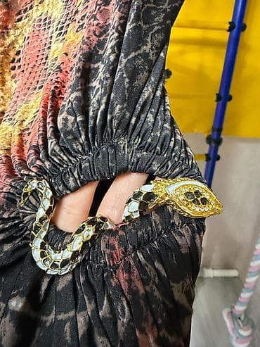 roberto cavalli: Платье Roberto Cavalli, макси, с авторским анималистичным принтом под — 4