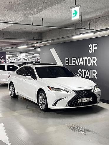 byd e5: Lexus ES: 2022 г., 2.5 л, Вариатор, Гибрид, Седан — 3