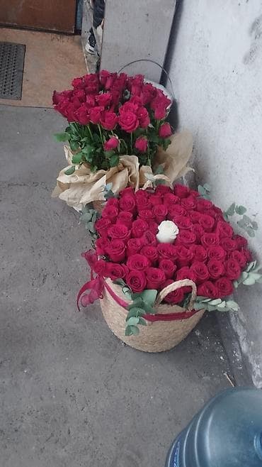 point b: Срочно продаю цветы одна корзина 2000 вторая 3000 с белой розай. по 53 — 3
