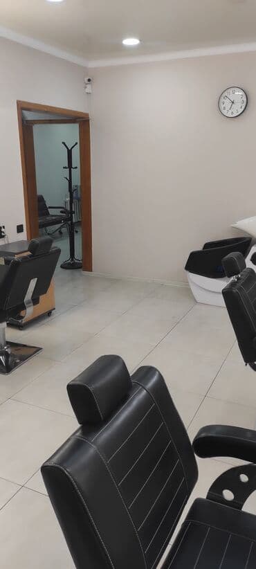 бишкек квартира долгосрочное: Сдаю Кабинет в салоне, 67 м², Для бровиста, Для визажиста, Для лешмейкера — 15