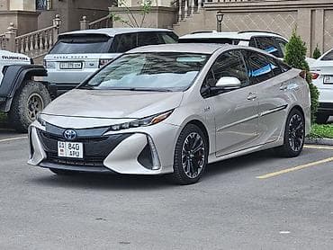 сиденье w211: Toyota Prius: 2018 г., 1.8 л, Гибрид, Хэтчбэк — 1