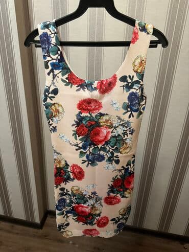 Продаю стильное платье,размер стандарт,пр-во Турция,качество отличное