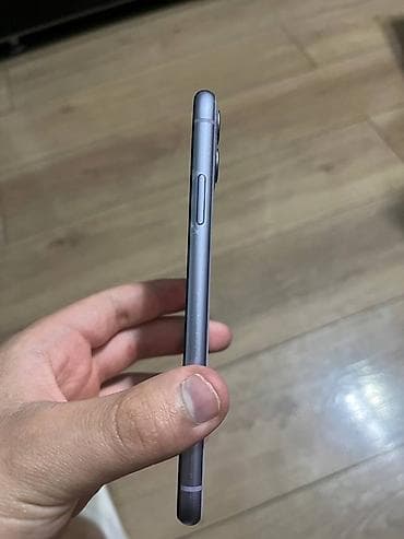 iphone hr: IPhone 11 — 2