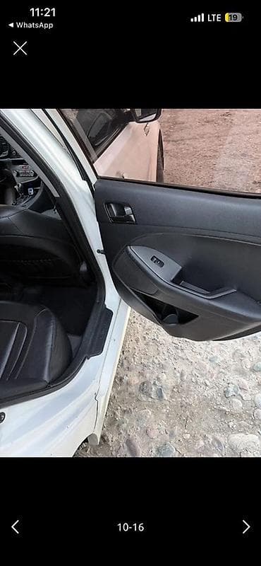 fort pikap: Kia K5: 2011 г., 2 л, Автомат, Газ, Седан — 5