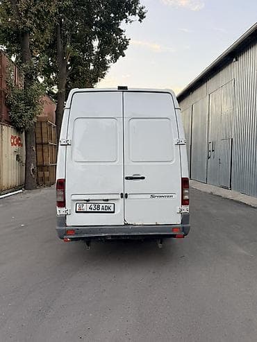 Унаа: Жеңил жүк ташуучу унаа, Mercedes-Benz, Стандарт, 3 т, Колдонулган — 6