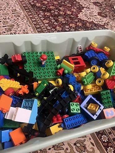 дедский: Большая коробка детского конструктора LEGO Duplo без коробки больше 6 — 2