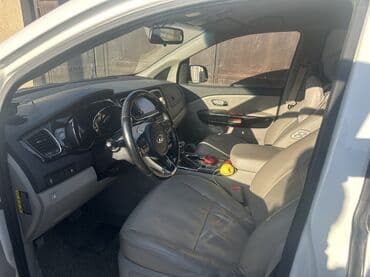 продаю авто с последующим выкупом: Kia Carnival: 2018 г., 2.2 л, Автомат, Дизель, Минивэн — 4