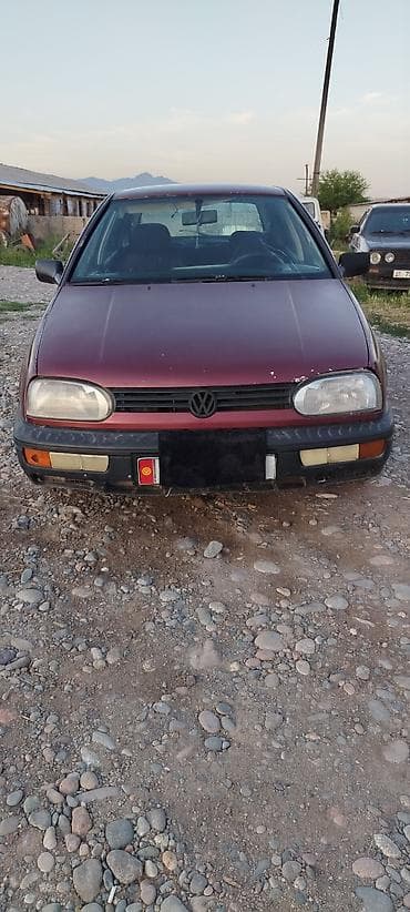 пасад седан: Volkswagen Golf: 1994 г., 1.3 л, Механика, Бензин, Хэтчбэк — 2