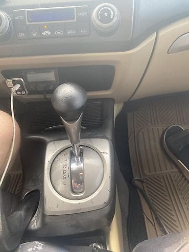 Унаа: Honda Civic: 2008 г., 1.3 л, Автомат, Гибрид, Седан — 5