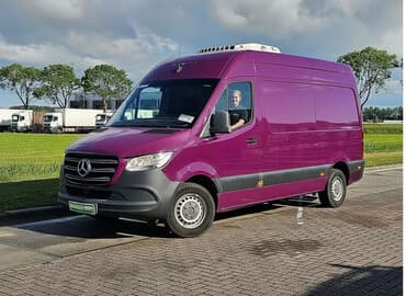 Требуется Водитель-экспедитор, С личным транспортом, Полный рабочий день