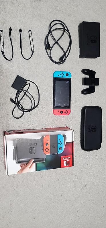 приставка для компьютера: Продаю nintendo switch ver1 128+32gb полный комплект прошитая — 1