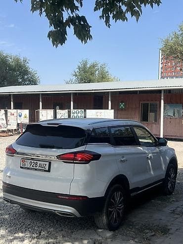 geely atlas: Geely Atlas Pro: 2025 г., 1.5 л, Автомат, Бензин, Кроссовер — 6