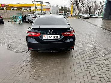 выхлоп машины: Toyota Camry: 2017 г., Седан — 3