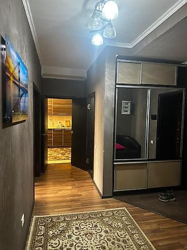 Недвижимость: Элитная 2-комнатная квартира, 100 м², евроремонт, этаж 2/9. Район — 4