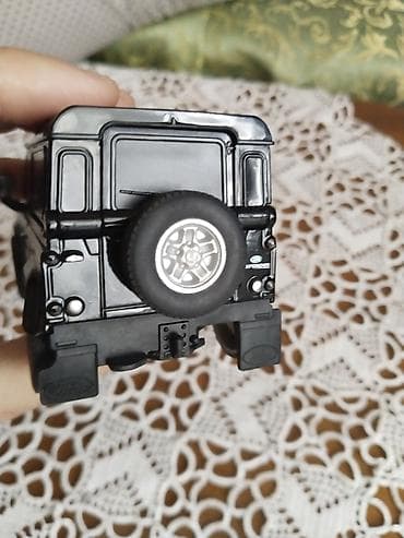 rolls roys: Коллекционная масштабная модель Land Rover Defender новая не одной — 3