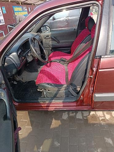 Volkswagen: Volkswagen Passat: 1988 г., Универсал — 1