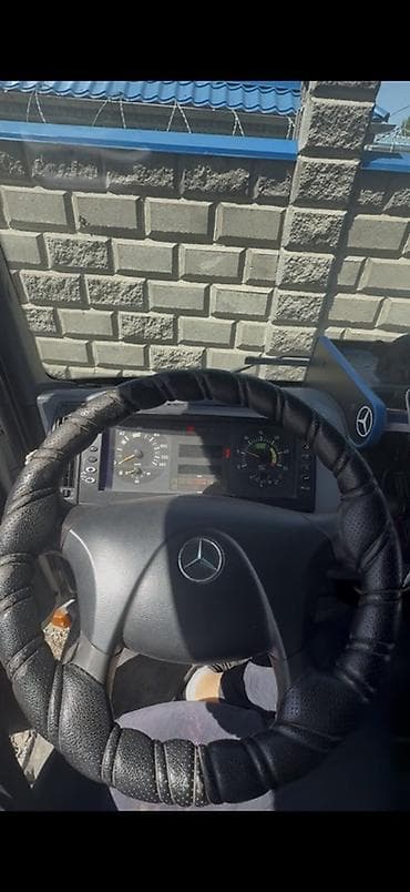 atego 818: Грузовик, Mercedes-Benz, Стандарт — 5