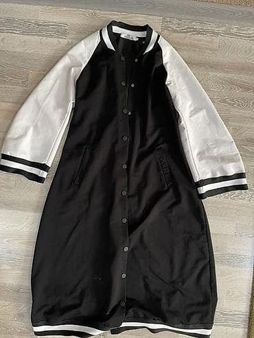 джинсы размер м: Разгрузка гардероба. Все вещи забирайте за 2500 сом.
Отдельно по 500 — 1