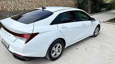 santa fe: Hyundai Avante: 2021 г., 1.6 л, Бензин, Седан — 4