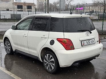 bmw 3: Toyota ist: 2003 г., 1.3 л, Автомат, Бензин, Хэтчбэк — 5