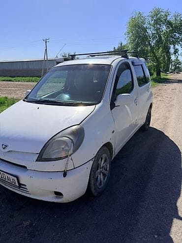 Toyota Funcargo: 2000 г., 1.3 л, Автомат, Бензин, Минивэн