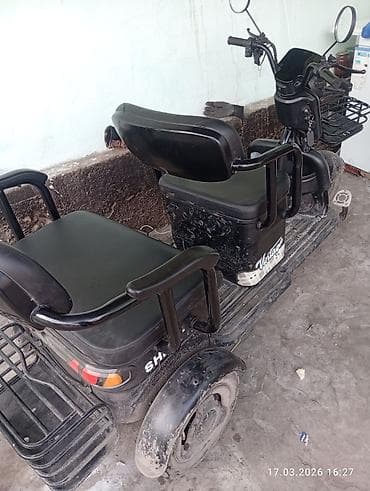 квадроцикл бортовой: Электрический трехколесный скутер с двумя сиденьями - Трехколесная — 1