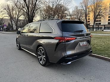 cruser: Toyota Sienna: 2021 г., 2.5 л, Автомат, Бензин, Минивэн — 3