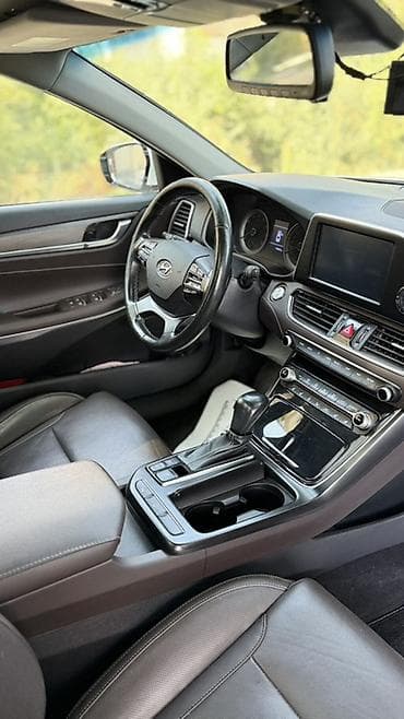 соната нюрайз: Hyundai Grandeur: 2018 г., 2.4 л, Автомат, Бензин, Лифтбек — 8
