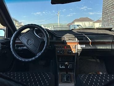 grandeur hg: Mercedes-Benz W124: 1994 г., Седан — 6