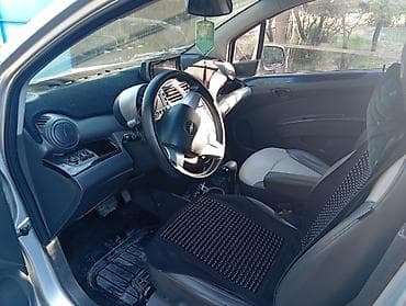 Chevrolet Spark: 2012 г., 1 л, Автомат, Хетчбек — 2