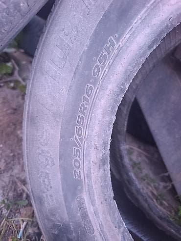 Летняя шина для легкового автомобиля, размер 205/65 R16, индекс