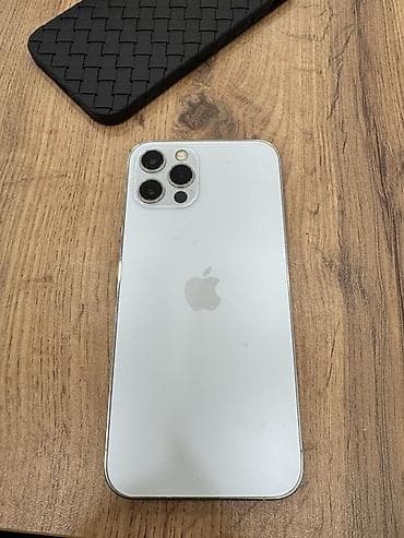 IPhone 12, Б/у, 128 ГБ, Серебристый, Чехол