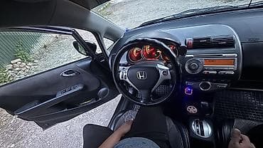 аренда carnival: Honda Jazz: 2007 г., 1.3 л, Автомат, Бензин, Хэтчбэк — 4