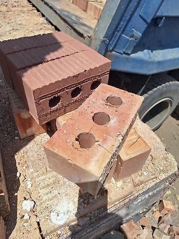 Кирпич: кирпич: кирпич: кирпич: кирпич полу блок