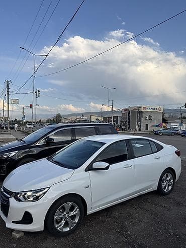 Chevrolet Onix: 2020 г., 1 л, Автомат, Бензин, Седан — 8