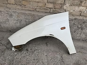 кызыл бирдик: Канат Алдыңкы сол Honda, 2000 г., Колдонулган, Оригинал — 2