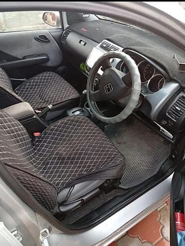 гранат на фит: Honda Fit: 2002 г., 1.3 л, Бензин, Хэтчбэк — 3