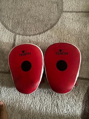 Спорттук сумкалар: Продам боксерский комплект: шлемы, перчатки, лапы Продаю полный набор — 6