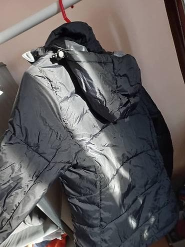 Куртки: Отличная куртка на зиму, для ребёнка, в отличном состоянии. Размер M — 3