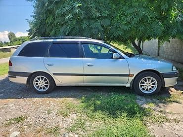 Toyota Avensis: 1999 г., 2 л, Автомат, Газ, Универсал