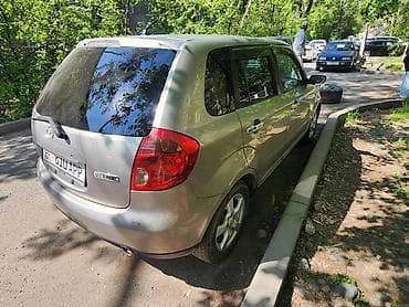 maz: Mazda Verisa: 2005 г., 1.5 л, Автомат, Бензин, Хэтчбэк — 4